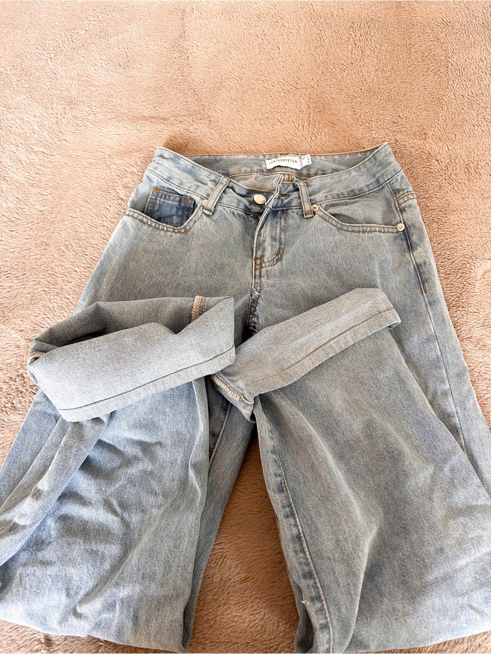 Thats so fetch Marcus low rise light wash denim jeans